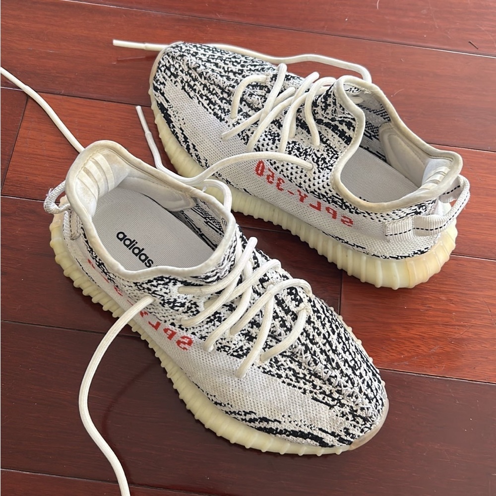 Yeezy Adidas Boost 350 V2 Zebra